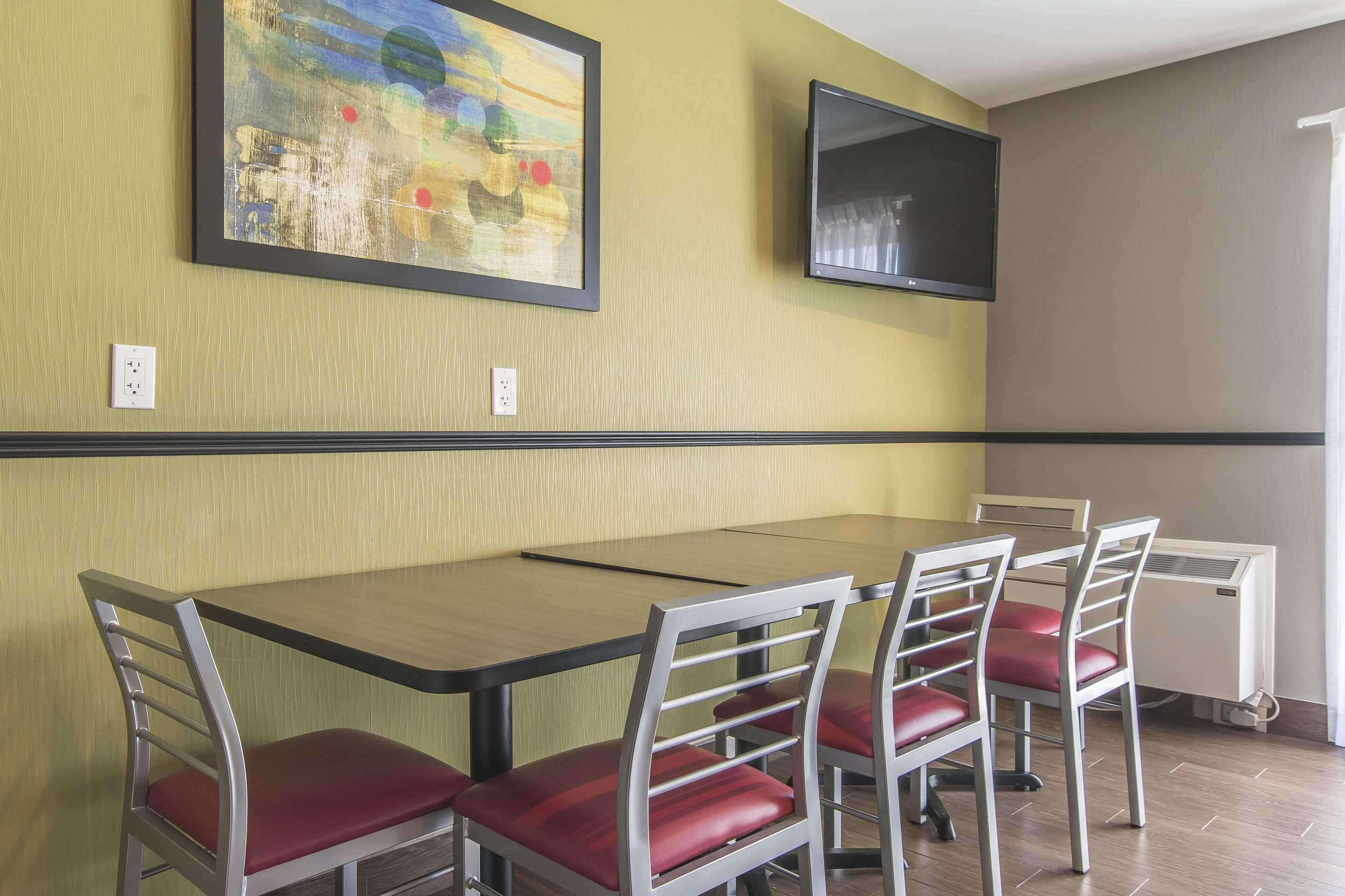 Comfort Inn Капускасинг Экстерьер фото